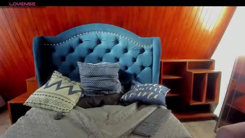 antonellamora online show from November 12, 8:18 pm