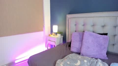 Sarah online show from January 12, 11:15 pm