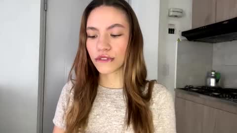 Antonella  online show from February 10, 1:01 pm