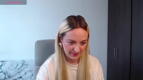 Antonia online show from February 12, 4:33 pm