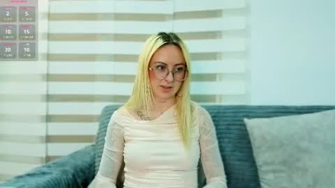 Antonia online show from June 24, 1:15 am