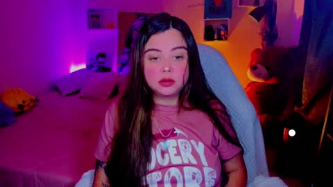   Independent model  online show from March 7, 2:25 am