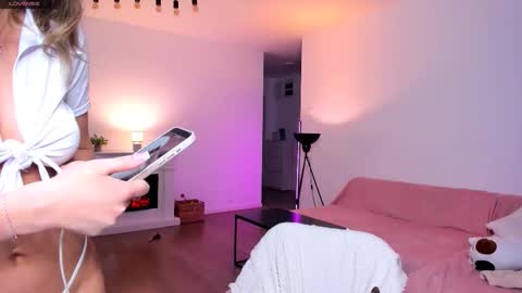 Anysa Smith online show from February 20, 9:15 pm