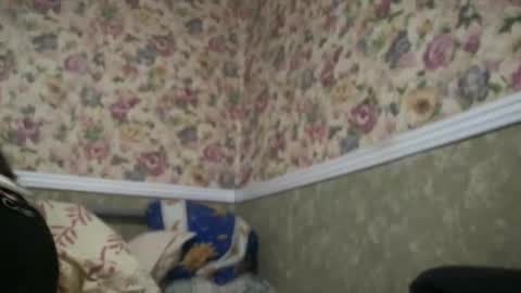 aphr0dite22 online show from April 10, 11:49 am