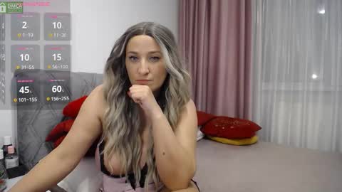 Sarah online show from November 17, 2:40 pm