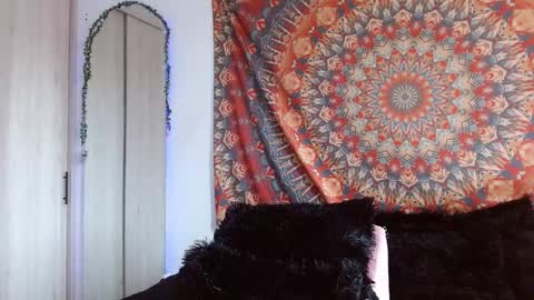 aphrodite__bloom online show from September 19, 6:18 pm