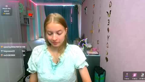 Aphrodite online show from September 20, 8:56 am