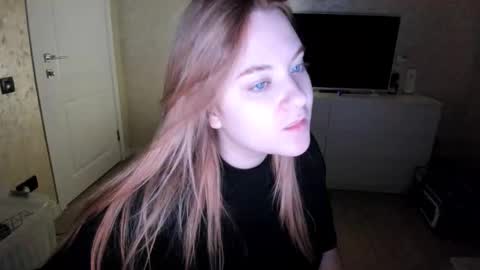 appleyummybuns online show from December 1, 2:48 am