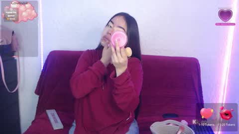 Abril Freelance Model online show from October 1, 3:00 am