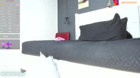 April Jhonsson online show from December 3, 5:21 am