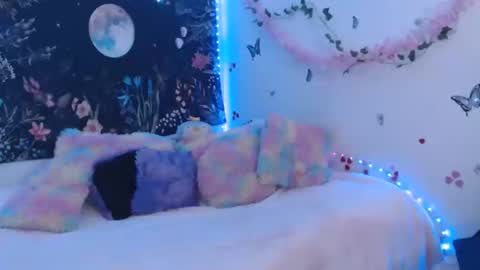 april_l6 online show from March 26, 12:57 am