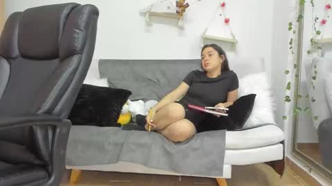 April online show from October 2, 10:48 pm