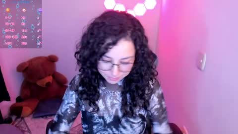 aqua emilly online show from March 29, 10:31 pm