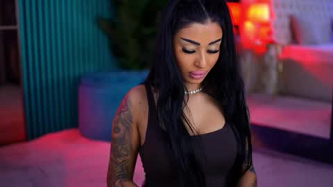 arabellaposh online show from December 21, 7:23 am