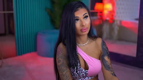 arabellaposh online show from November 21, 7:10 am