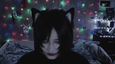 Ahri online show from November 28, 7:50 pm