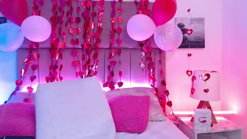 Ahri James online show from February 23, 4:44 am