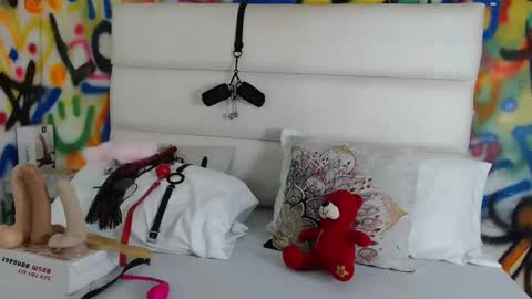 aria online show from January 25, 7:06 am