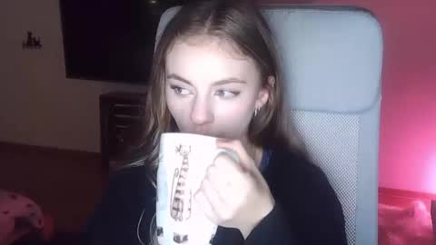 AriaCreazy online show from November 8, 9:20 pm