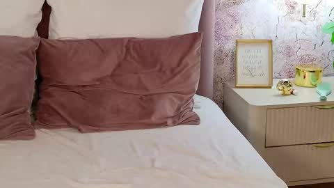 Aria online show from February 21, 6:36 am