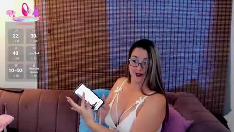 Ariana Cruz online show from September 19, 1:21 pm