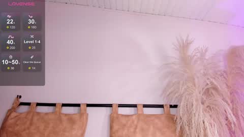 Ariana  online show from January 25, 1:14 pm