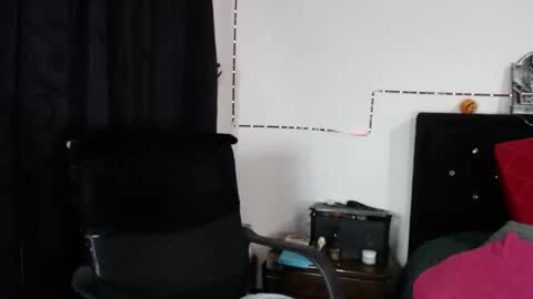 help me 100 hands up my OF is Free  online show from September 26, 8:50 pm