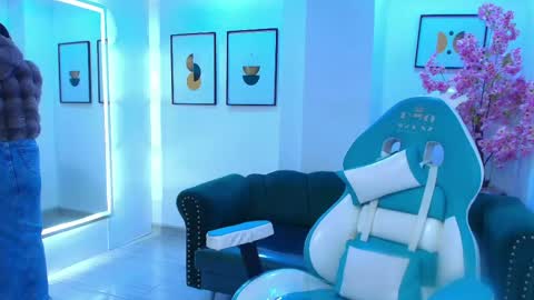 arianna_sweeet online show from April 19, 3:39 am