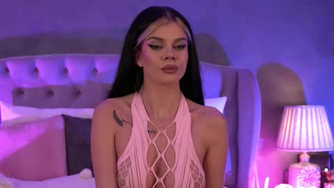 Ariell online show from November 17, 6:19 pm