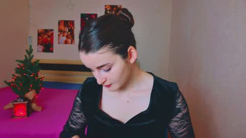 arielstonks_lovee online show from December 20, 2:30 am