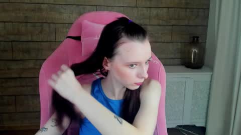 Arinakubrick online show from November 27, 4:37 am