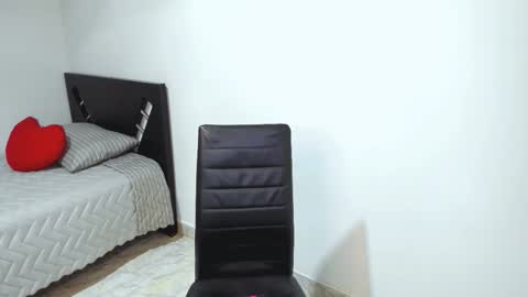 aristena_01 online show from November 14, 2:00 am