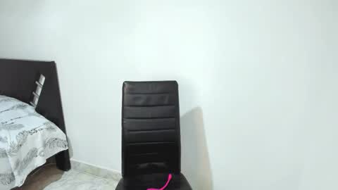 aristena_01 online show from March 8, 1:35 am