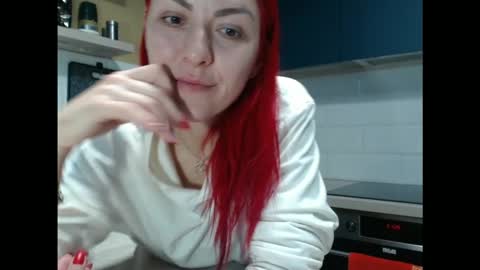 arri_ella online show from December 3, 12:35 am