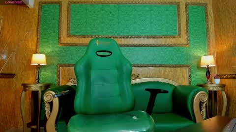    online show from February 14, 7:33 pm