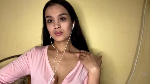 Amina online show from February 6, 6:55 pm