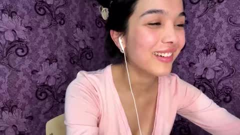 Amina online show from February 22, 6:53 pm