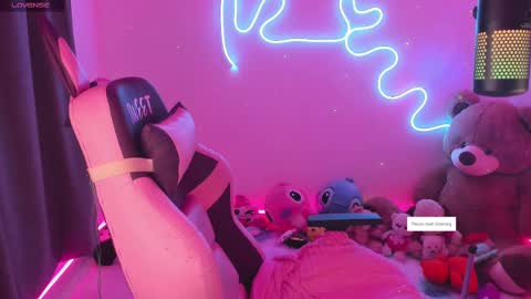 AshantiINDEPENDENT MODEL online show from February 22, 12:29 pm