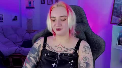 AshleyAshe  online show from February 12, 5:48 pm