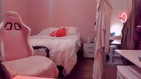 Ashley online show from December 26, 1:18 am