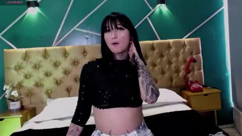 Ashley Morgann online show from February 18, 1:54 pm