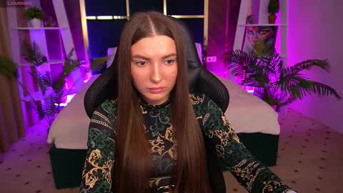 ashleybaee online show from October 25, 1:19 pm