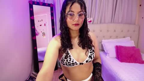 Ashlei Evanz online show from February 18, 3:21 am
