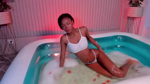 Ashley Santoss online show from September 14, 8:12 am