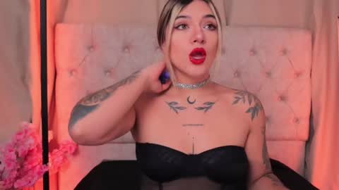 Ashley Lauren online show from February 6, 3:48 am