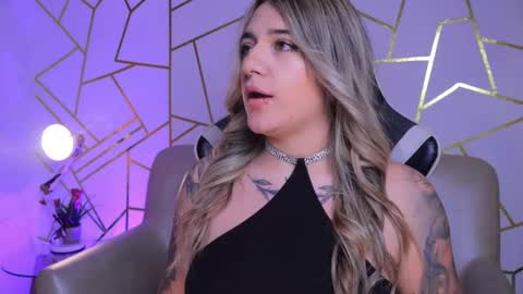 Ashley Lauren online show from September 26, 5:05 am