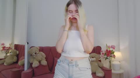 ashly_cherry online show from November 18, 11:22 am