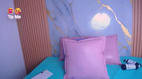 Ashly Moss online show from October 6, 6:19 am