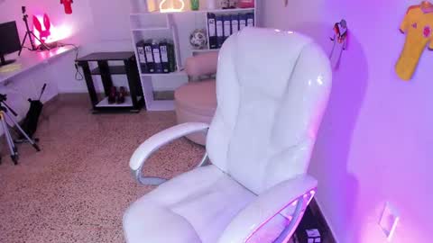 Ashly online show from July 17, 2:32 pm