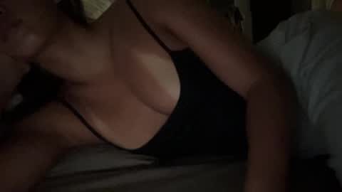 asiangirlandwhiteguy online show from September 22, 12:03 pm